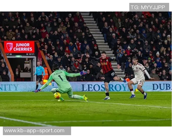 英超第9轮裁判安排揭晓泰勒执法曼联对布莱顿胡珀掌控利物浦比赛 英超第9轮裁判安排揭晓泰勒执法曼联对布莱顿胡珀掌控利物浦比赛